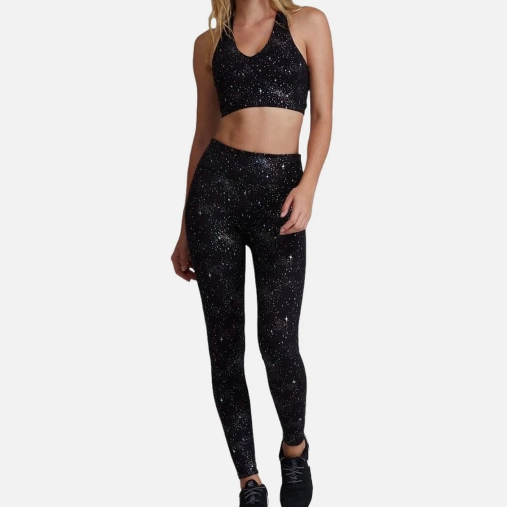 Noli Celestial Legging
NOLI WOMEN’S YOGA CELESTIAL LEGGINGS & TOP